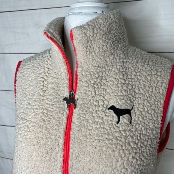 PINK Victoria's Secret sherpa vest size small - Picture 3 of 8